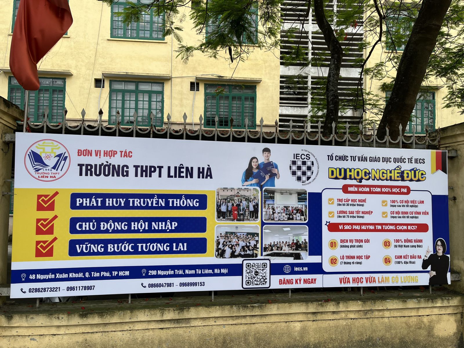 Biển hiệu quảng cáo khu vực các trường học tại Hà Nội và đông anh