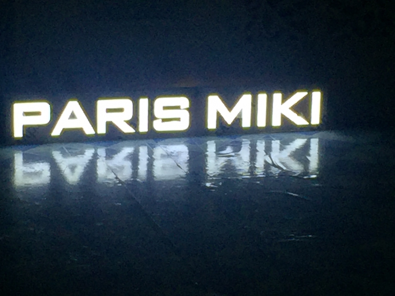 Làm biển hiệu quảng cáo cho các cửa hàng kính mắt, đồng hồ